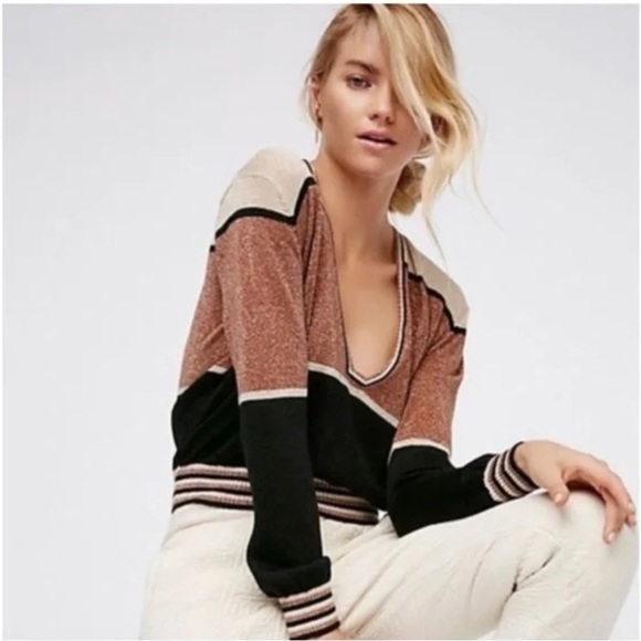 FREE PEOPLE Gold Dust Colorblock Pullover
Plunge Sweater Metallic Sz XS - Picture 1 of 11